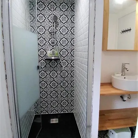 Superbe Studio Entre Le Port Et Le Centre Ville - Lit King-Size, Wifi & Netflix Gratuit Saint-Brieuc Exterior photo